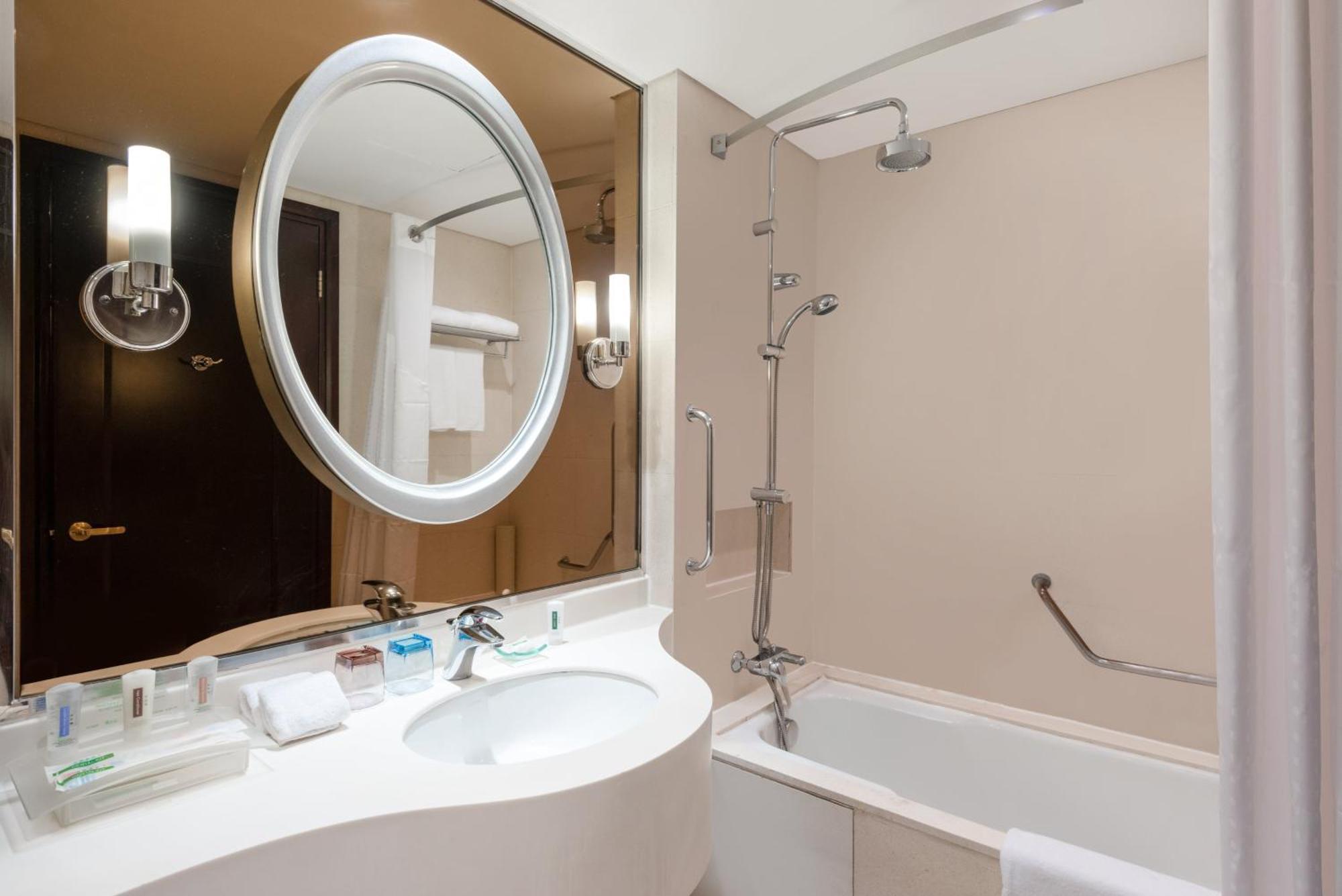 Holiday Inn Shanghai Pudong Nanpu By Ihg Esterno foto