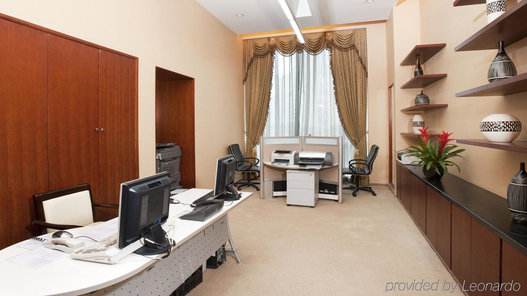 Holiday Inn Shanghai Pudong Nanpu By Ihg Servizi foto